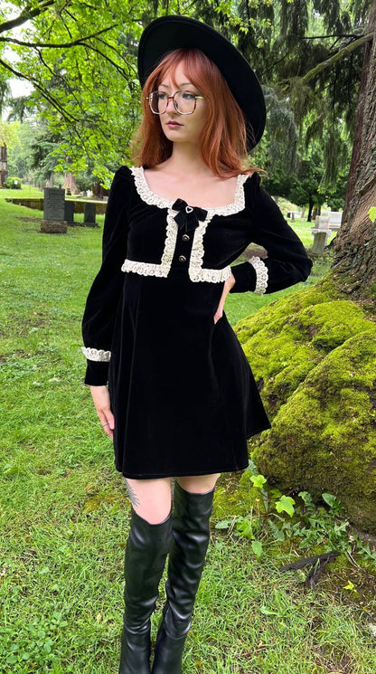 Sabrina - Luscious 60s style Velvet Mini Dress (XS - 3XL)